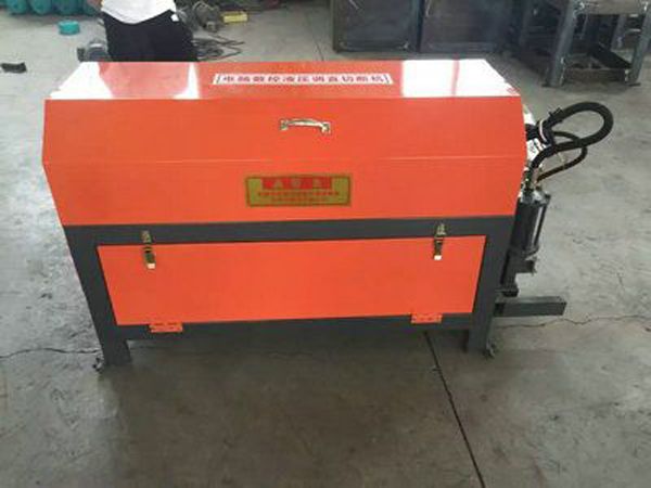 玻璃纖維拉絲機(jī)的構(gòu)成