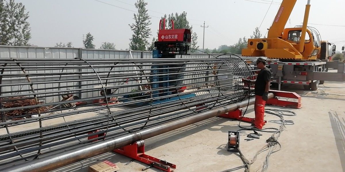 山東交建淺談鋼筋籠滾焊機的選擇與使用問題